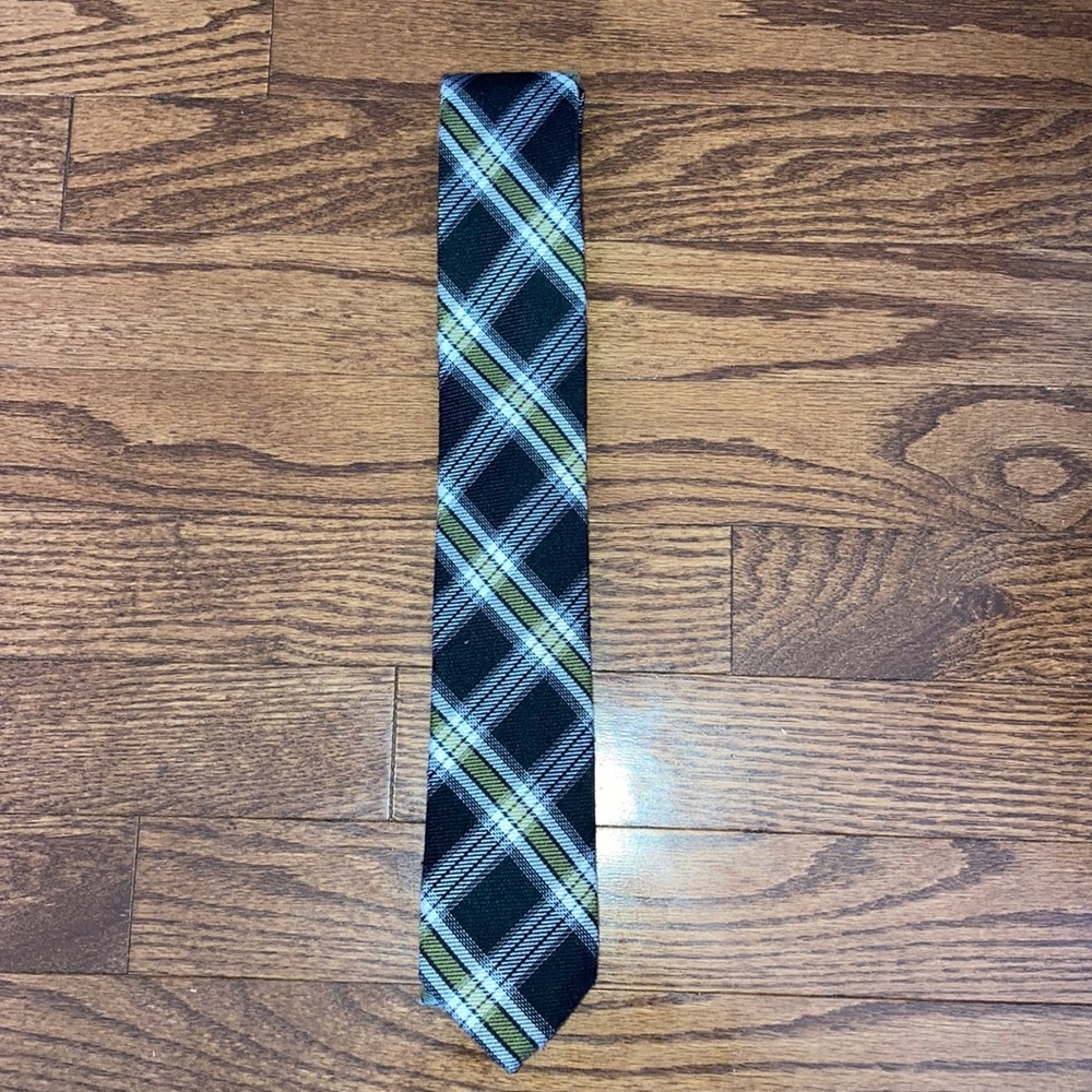 Men’s DKNY tie